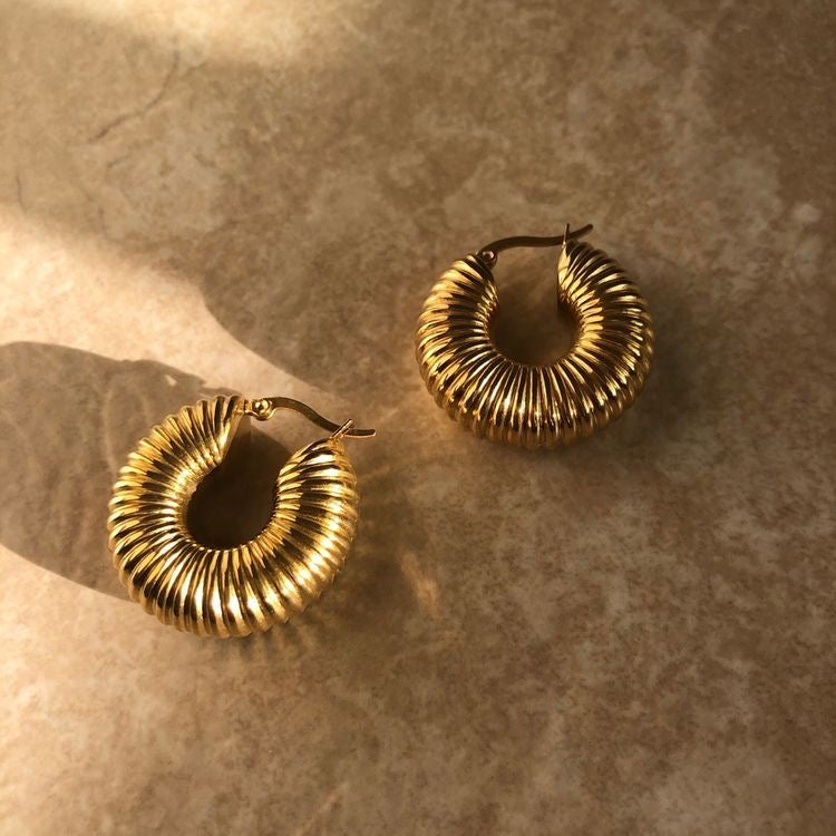 Zoey Gold Earring