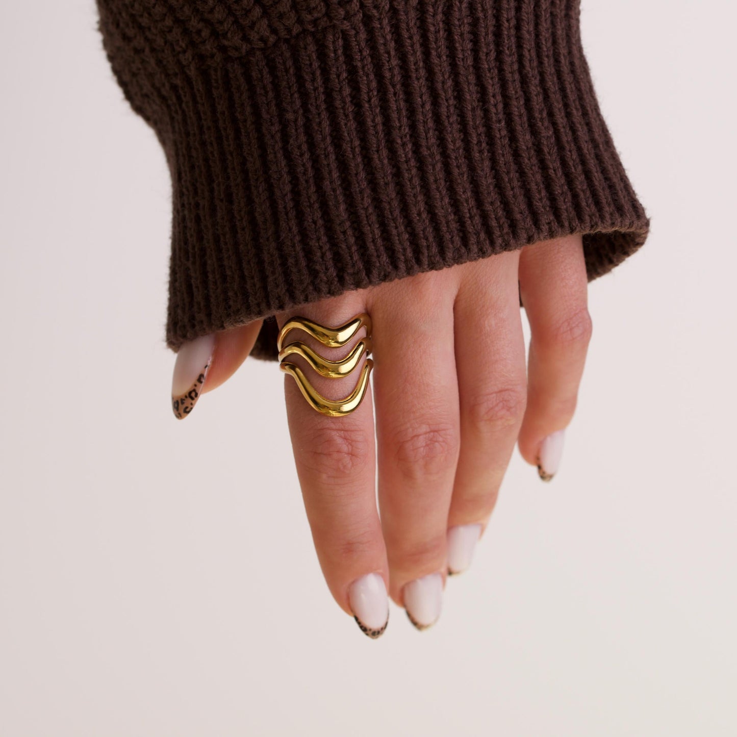 Seren Flow Stackable 18k Gold Ring
