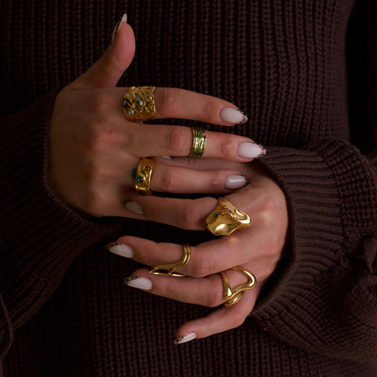 ✨ 5 Jewellery Trends That Will Define 2025: Comfort Meets Confidence  By Callia Jewellery | October 2025