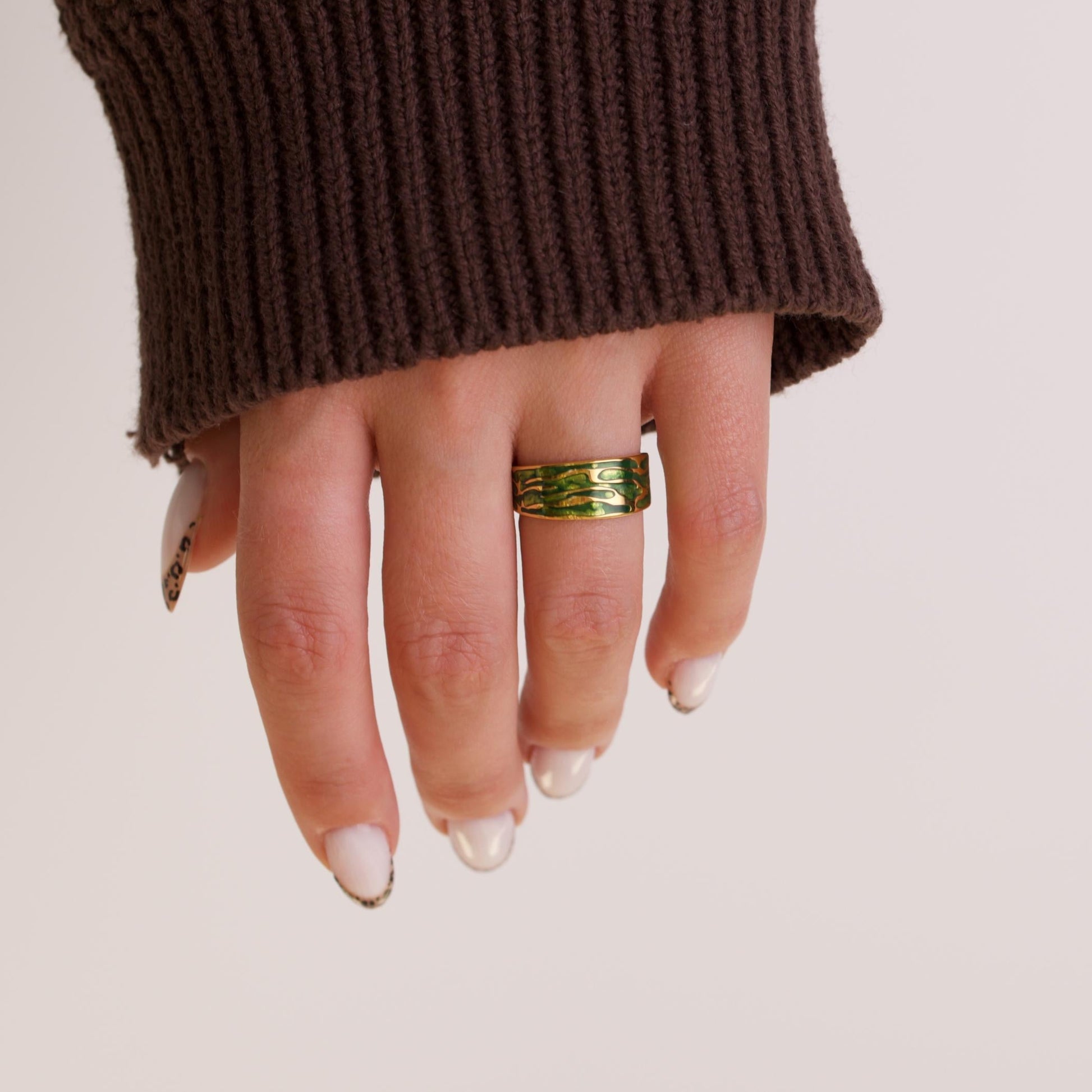 18k Gold Band Ring