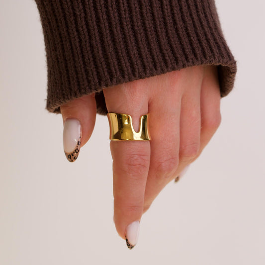 Eros Thick Molten Gold Ring