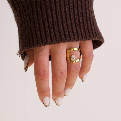 Luna Crystal 18k Gold Ring