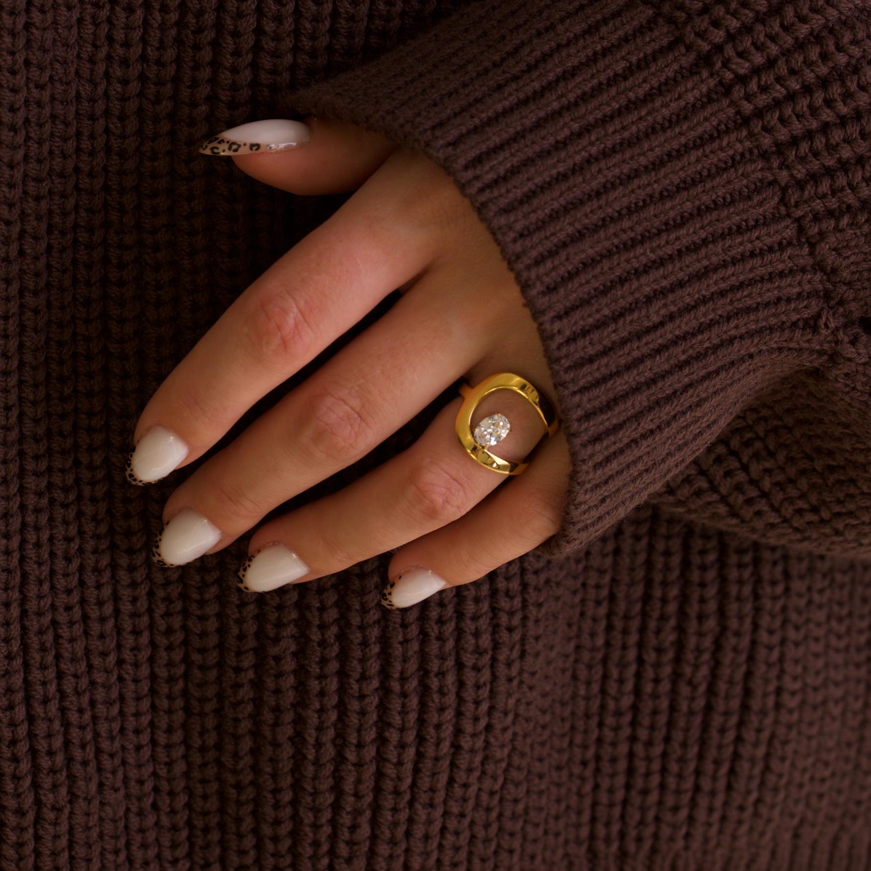 Luna Crystal 18k Gold Ring