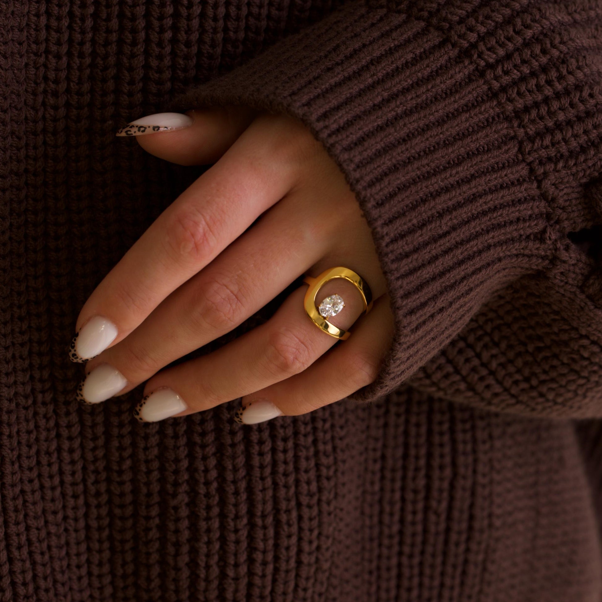 Luna Crystal 18k Gold Ring