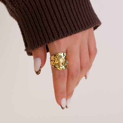 Rhea Sculpted Gold Rings