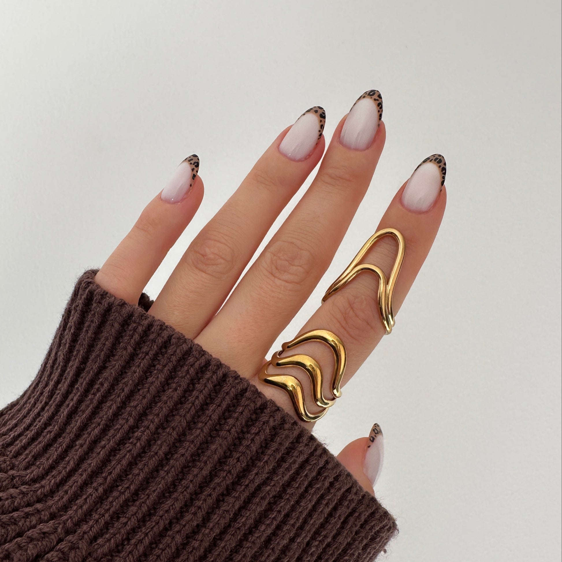 Seren Flow Stackable 18k Gold Ring