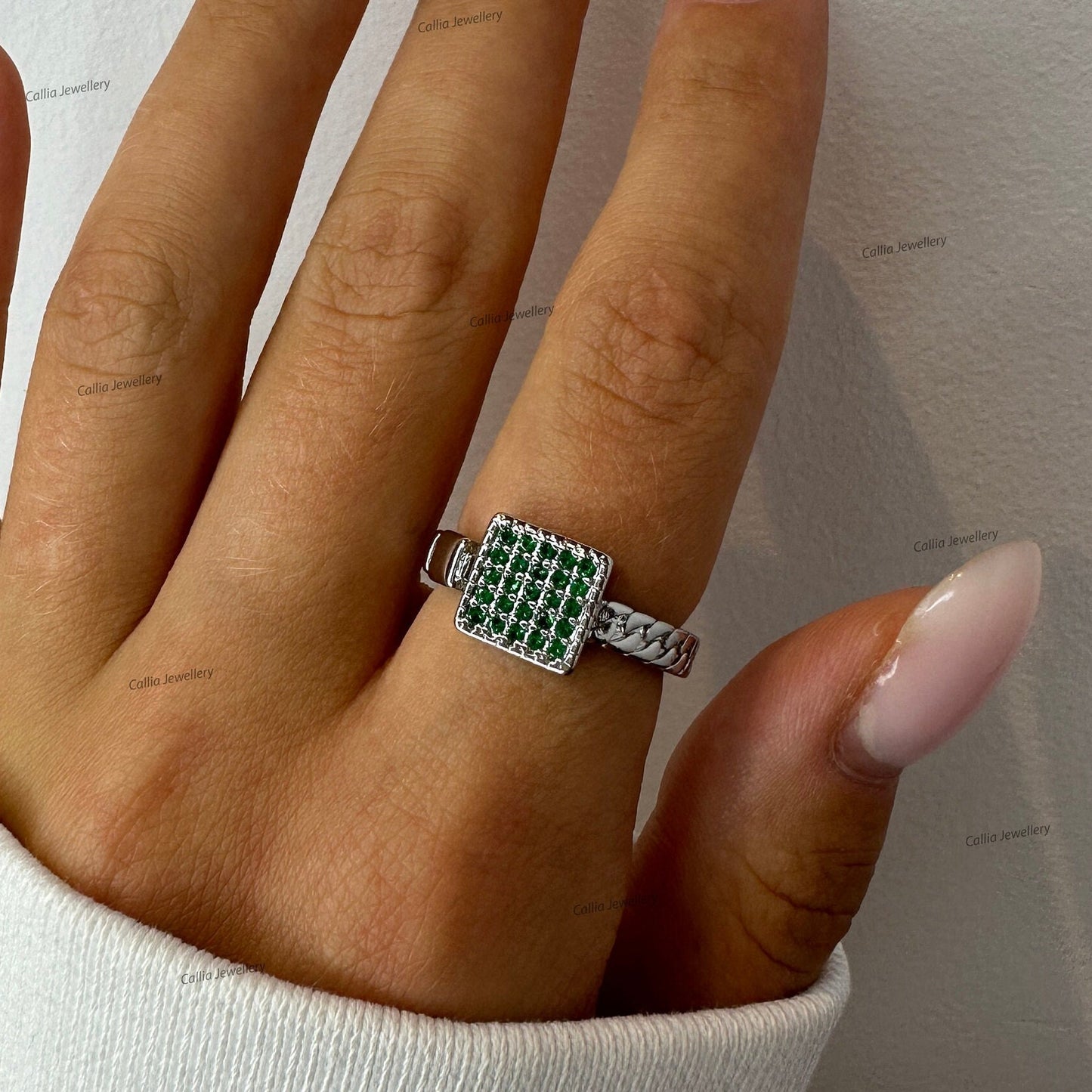 Green Emerald Ring