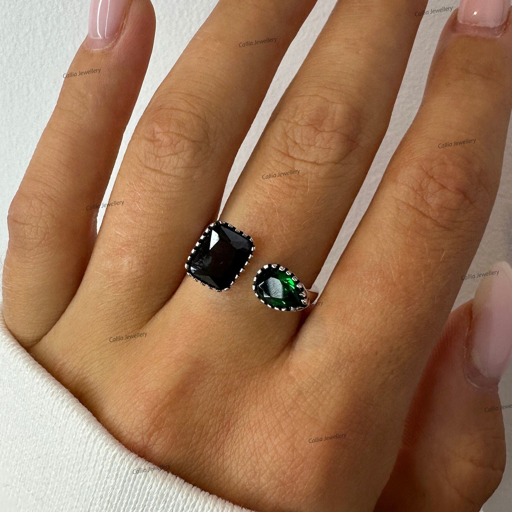 Green Emerald Ring